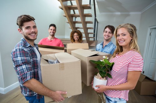 Professional removal company in Lambeth supporting a local move