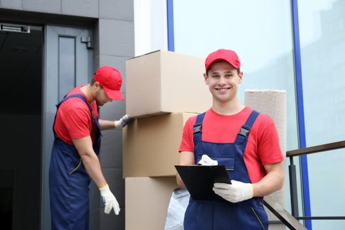Free quote discussion for a local Lambeth removal service